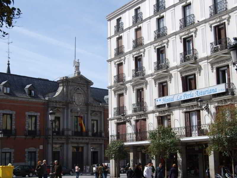 Hostal La Perla Asturiana Мадрид Екстериор снимка